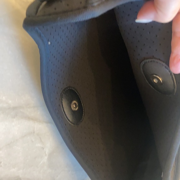 Black Neoprene Messenger Bag - Picture 3 of 3